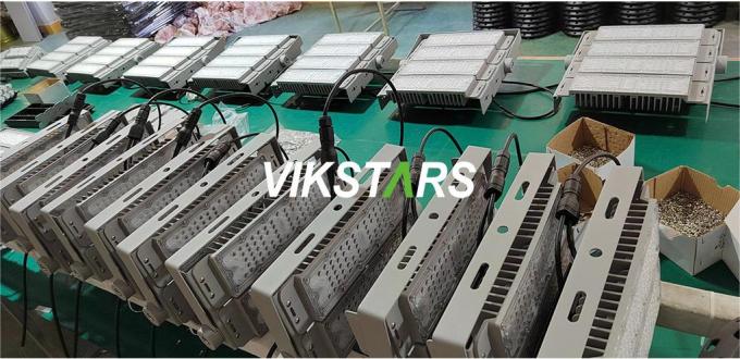 50W 100W 150W 200W 250W 300W Modül Yüksek Mast Sel Fenerleri Dışarıdaki Futbol Alanı Işıklandırması 19