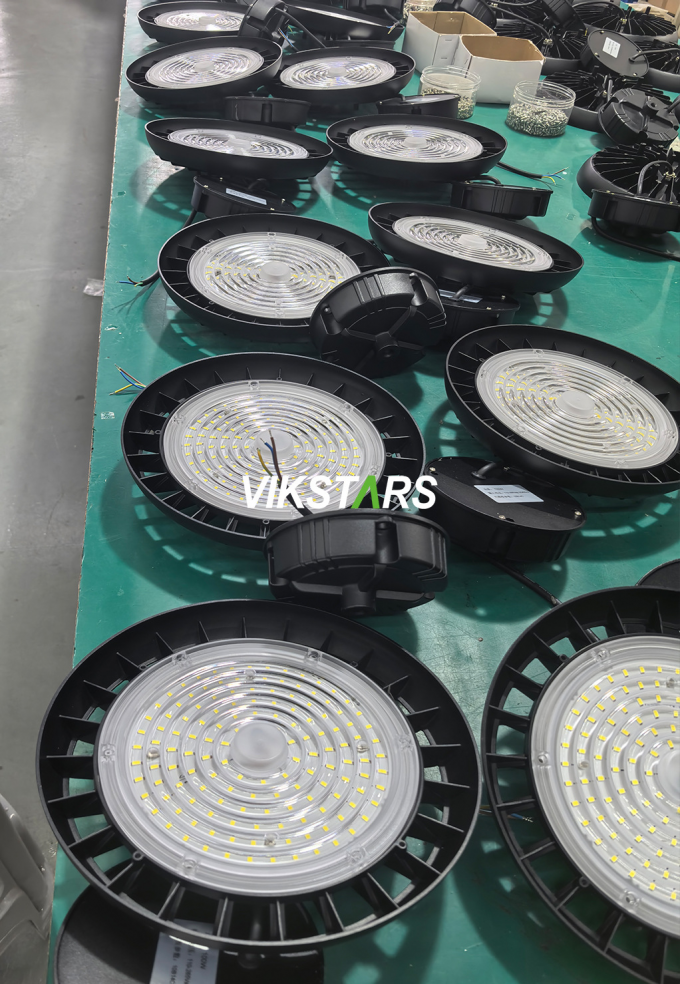 Toptan satış için LED UFO High Bay Lights Warehouse Factory Lighting UFO Lamps IP65 Su geçirmez lambalar 19