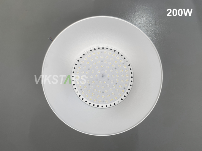 100W 150W 200W 300W Ucuz Fiyat UFO Yüksek Körfez Işıkları İçerideki Depo Atölyesi Işıklandırması 2