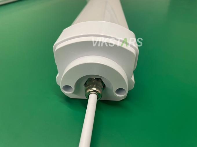 36W LED Doğrusal Işıklar Endüstriyel Işık Fabrikası Park Alanı için Üç Kanıtlı Tüp 3